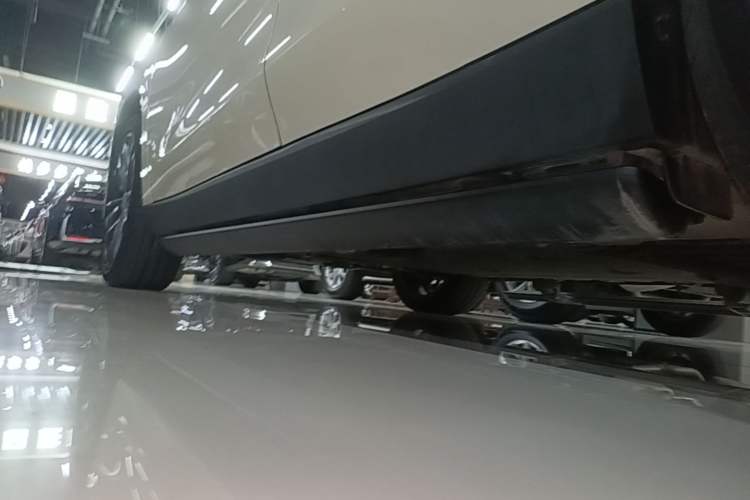 Used Leapmotor C16 2024 Range-Extended 200 Luxury Edition Left Side Sill