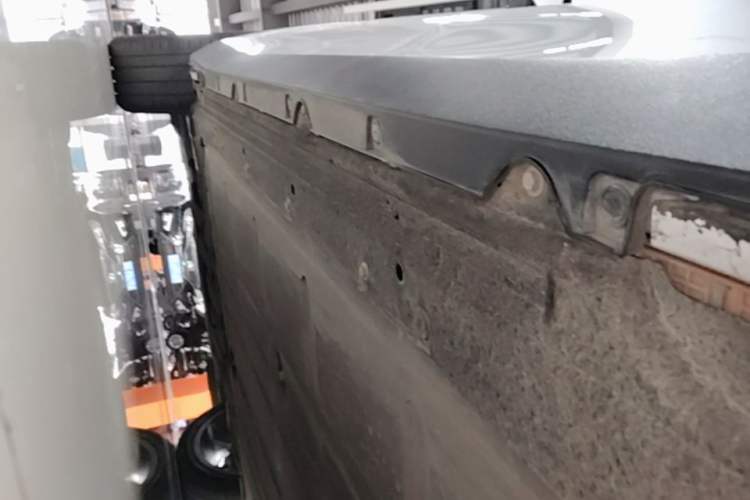 Used Leapmotor C16 2024 Pure Electric 520 Deluxe Edition Left Side Sill
