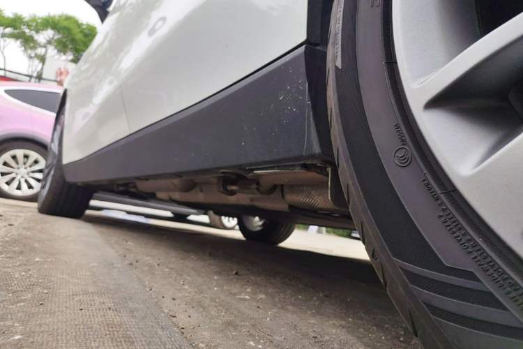 Used Leapmotor C16 2024 Range-Extended 200 Luxury Edition Left Side Sill