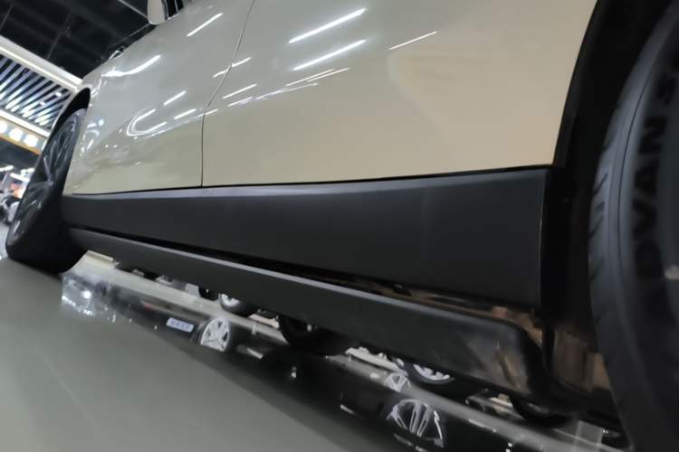 Used Leapmotor C16 2024 Range-Extended 200 Luxury Edition Left Side Sill