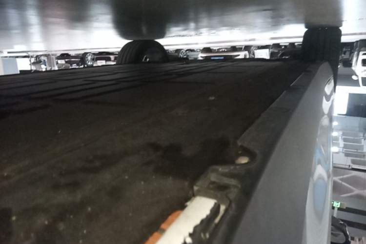 Used Leapmotor C16 2024 Pure Electric 520 Deluxe Edition Left Side Sill