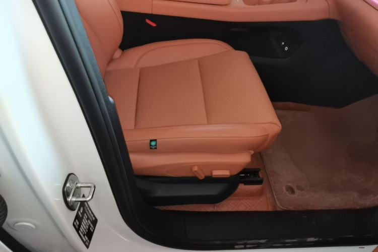 Used Leapmotor C16 2024 Range-Extended 200 Luxury Edition Right Front Seat