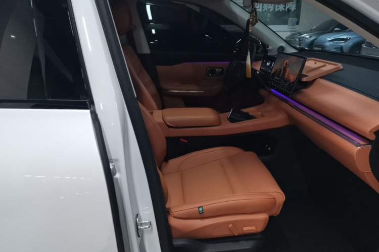Used Leapmotor C16 2024 Range-Extended 200 Luxury Edition Right Front Seat