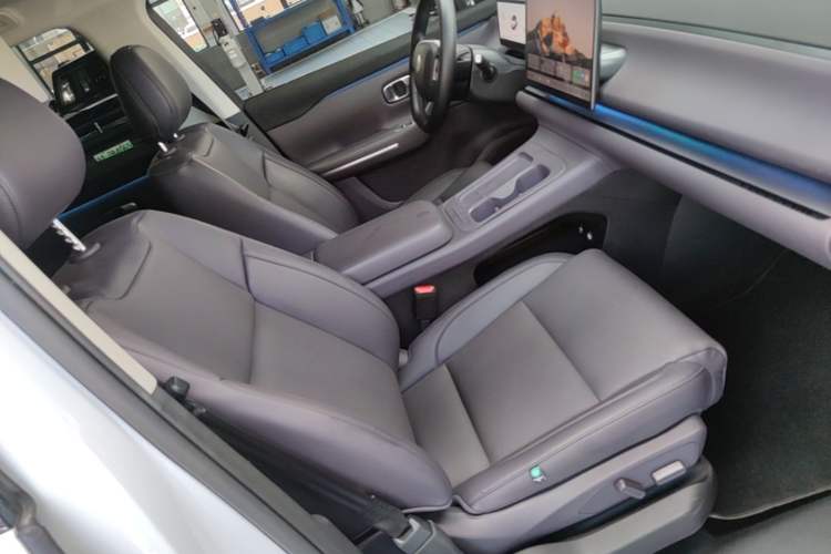 Used Leapmotor C16 2024 Range-Extended 200 Luxury Edition Right Front Seat