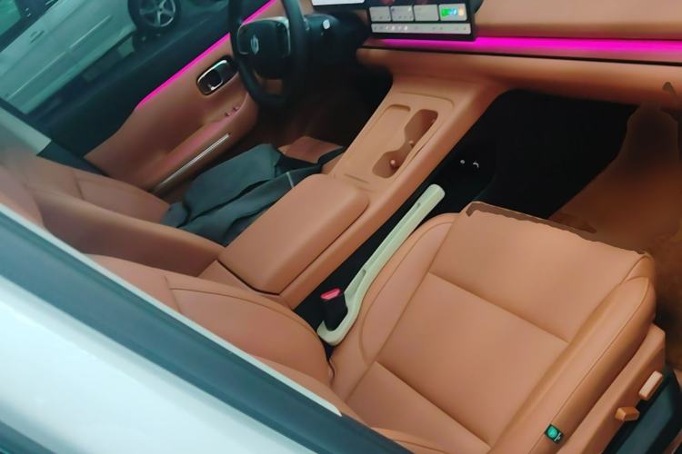 Used Leapmotor C16 2024 Range-Extended 200 Luxury Edition Right Front Seat