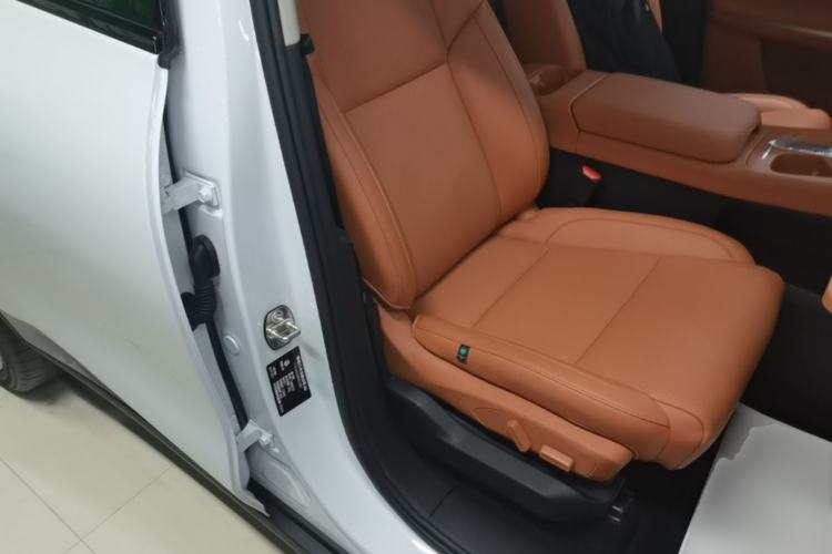 Used Leapmotor C16 2024 Pure Electric 520 Deluxe Edition Right Front Seat