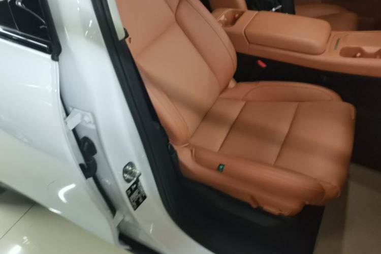 Used Leapmotor C16 2024 Range-Extended 200 Luxury Edition Right Front Seat
