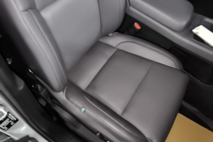Used Leapmotor C16 2024 Range-Extended 200 Luxury Edition Right Front Seat