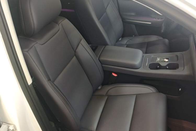 Used Leapmotor C16 2024 Range-Extended 200 Luxury Edition Right Front Seat