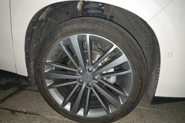 Used Leapmotor C16 2024 Range-Extended 200 Luxury Edition Right Front Wheel Hub