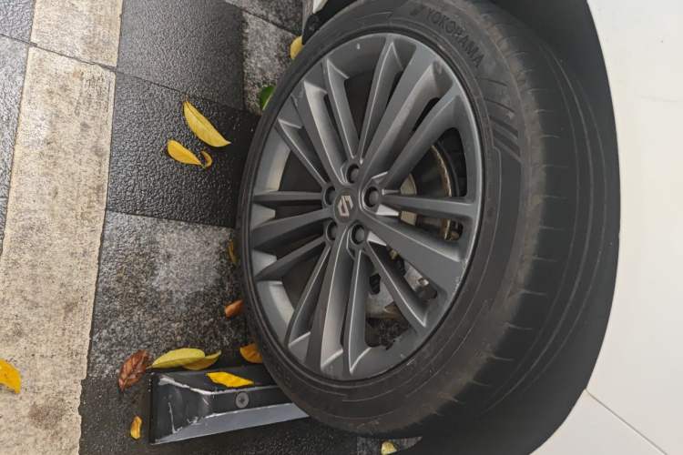 Used Leapmotor C16 2024 Range-Extended 200 Luxury Edition Right Front Wheel Hub