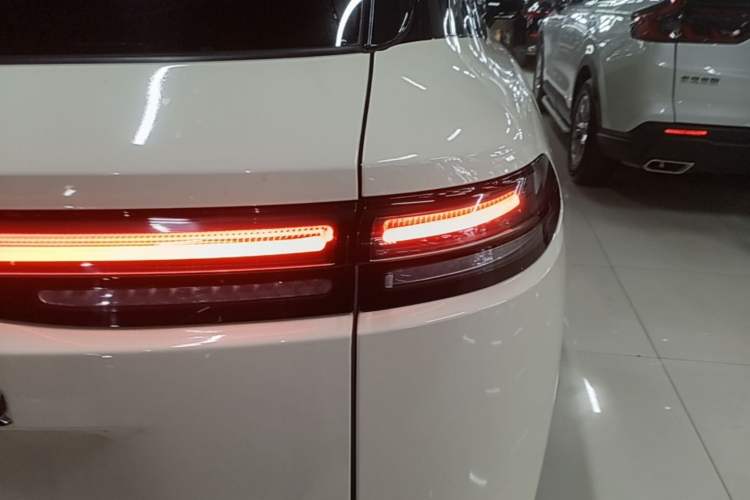 Used Leapmotor C16 2024 Range-Extended 200 Luxury Edition Right Rear Taillight