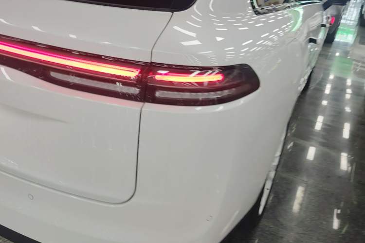 Used Leapmotor C16 2024 Range-Extended 200 Luxury Edition Right Rear Taillight