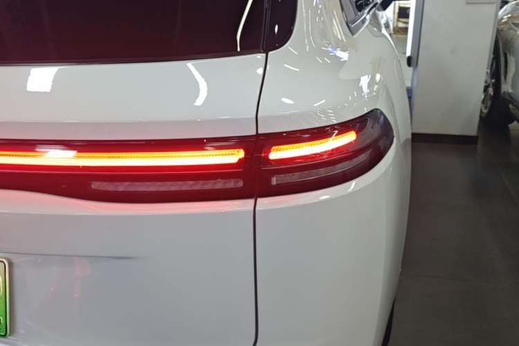Used Leapmotor C16 2024 Range-Extended 200 Luxury Edition Right Rear Taillight