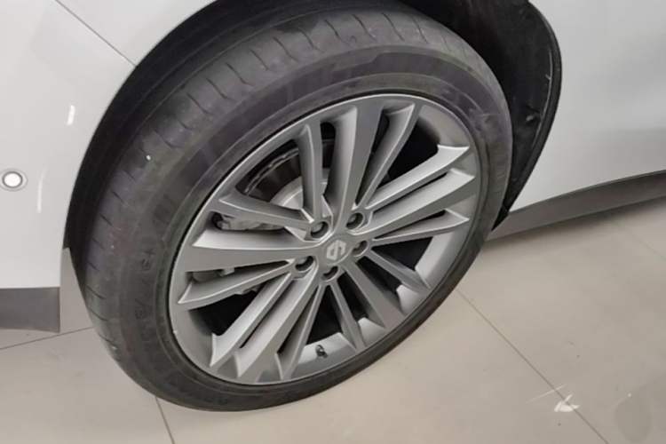 Used Leapmotor C16 2024 Pure Electric 520 Deluxe Edition Right Rear Wheel Hub