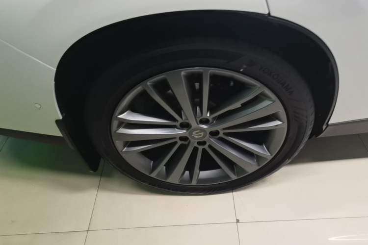 Used Leapmotor C16 2024 Pure Electric 520 Deluxe Edition Right Rear Wheel Hub