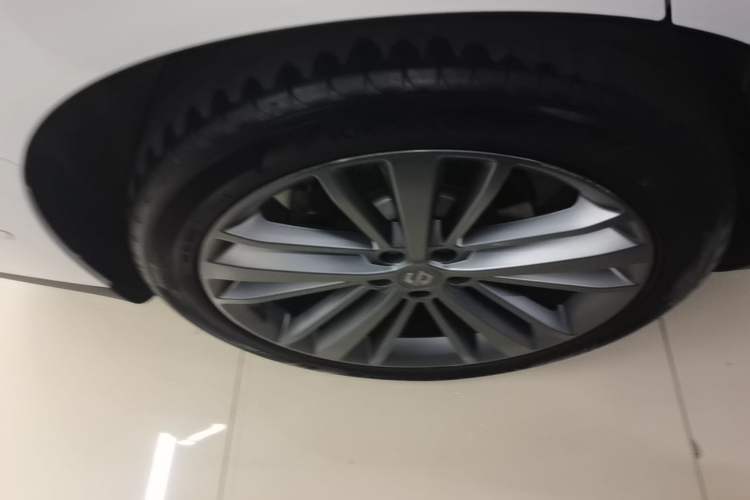 Used Leapmotor C16 2024 Range-Extended 200 Luxury Edition Right Rear Wheel Hub