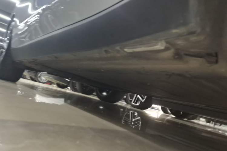 Used Leapmotor C16 2024 Range-Extended 200 Luxury Edition Right Side Sill
