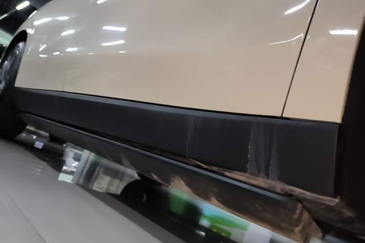Used Leapmotor C16 2024 Range-Extended 200 Luxury Edition Right Side Sill