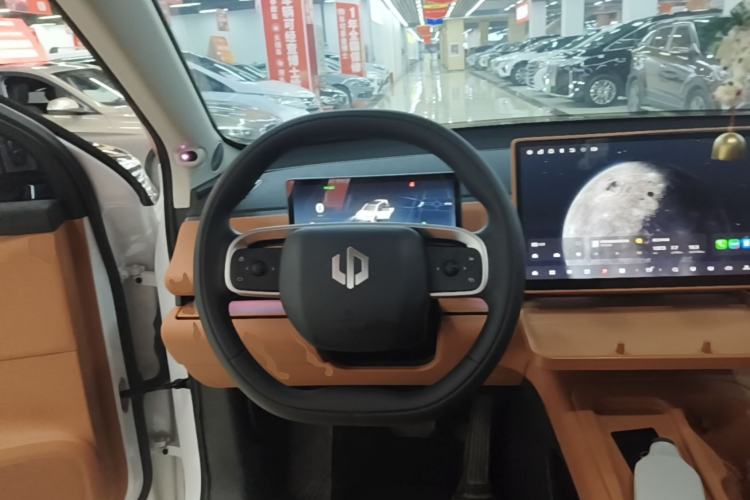 Used Leapmotor C16 2024 Range-Extended 200 Luxury Edition Steering Wheel