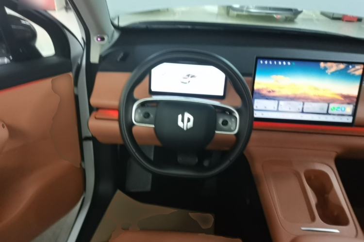 Used Leapmotor C16 2024 Range-Extended 200 Luxury Edition Steering Wheel