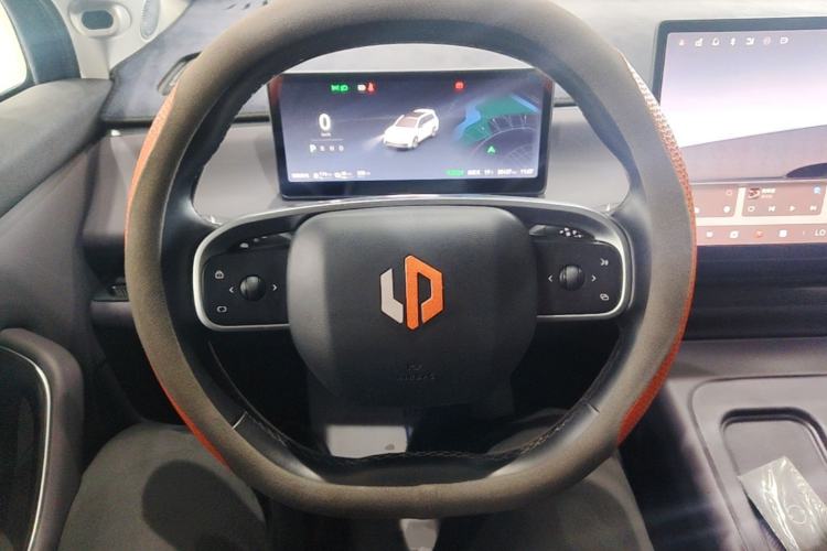 Used Leapmotor C16 2024 Range-Extended 200 Luxury Edition Steering Wheel