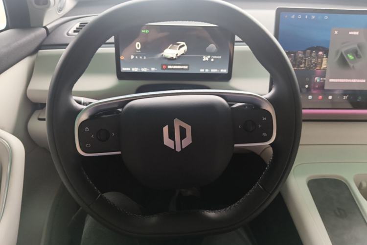 Used Leapmotor C16 2024 Range-Extended 200 Luxury Edition Steering Wheel