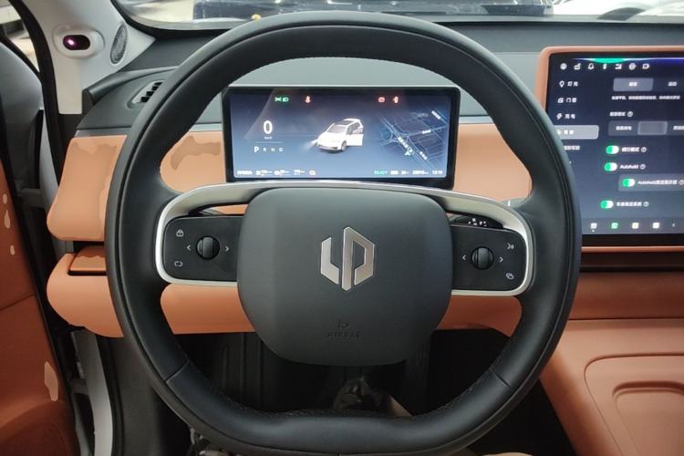 Used Leapmotor C16 2024 Range-Extended 200 Luxury Edition Steering Wheel