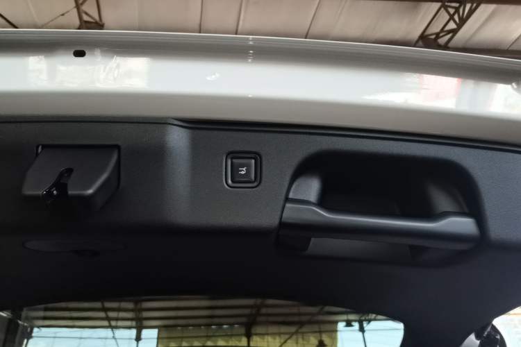 Used Leapmotor C16 2024 Range-Extended 200 Luxury Edition Trunk