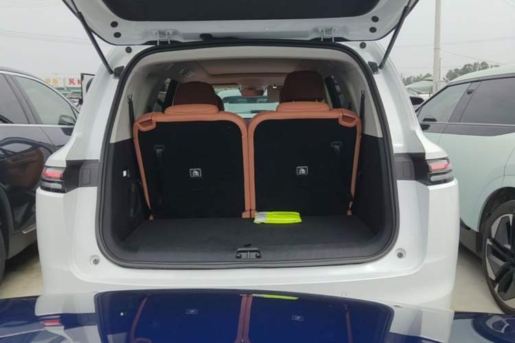 Used Leapmotor C16 2024 Range-Extended 200 Smart Enjoyment Edition Trunk