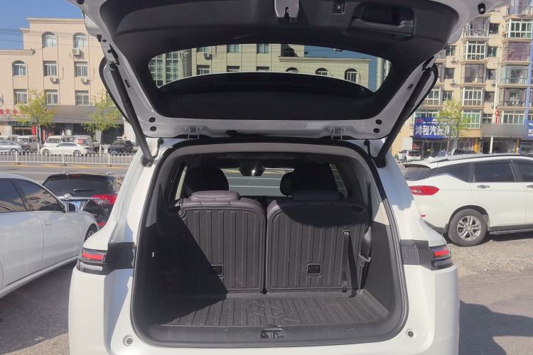 Used Leapmotor C16 2024 Range-Extended 200 LiDAR Edition Trunk