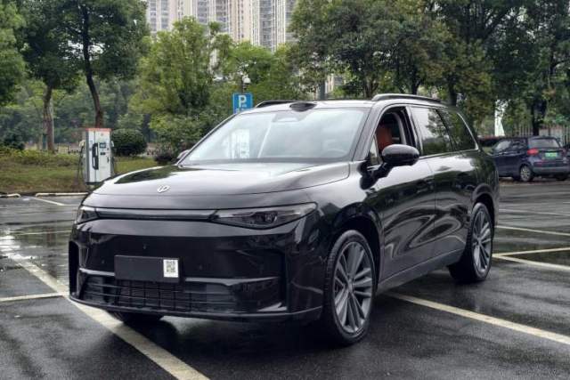Used Leapmotor C16 2026 Extended-Range 280 LiDAR Zhizun Edition 6 Seats