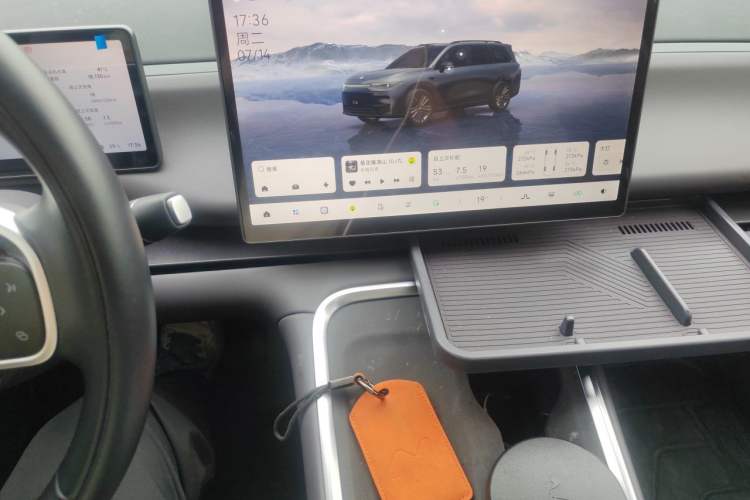 Used Leapmotor C16 2026 Extended-Range 280 LiDAR Zhizun Edition 6 Seats Audio And AC Panel