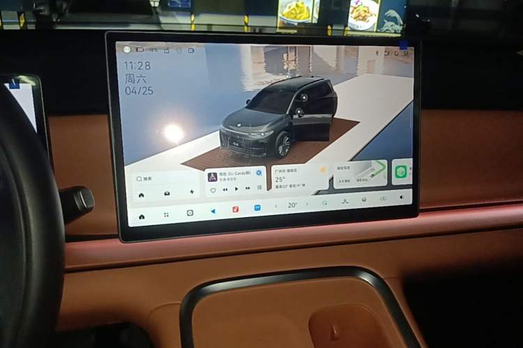Used Leapmotor C16 2026 All-Electric 630 LiDAR Zhizun Edition 6 Seats Audio And AC Panel
