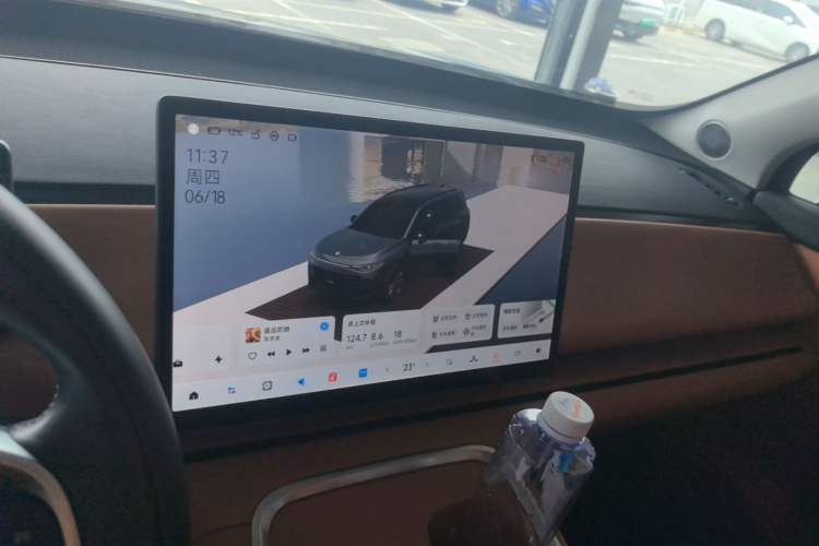 Used Leapmotor C16 2026 Extended-Range 280 LiDAR Zhizun Edition 6 Seats Audio And AC Panel