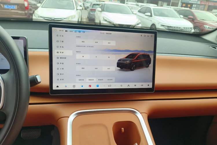 Used Leapmotor C16 2026 Extended-Range 280 LiDAR Zhizun Edition 6 Seats Audio And AC Panel
