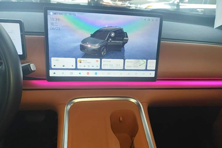 Used Leapmotor C16 2026 Extended-Range 280 LiDAR Zhizun Edition 6 Seats Audio And AC Panel