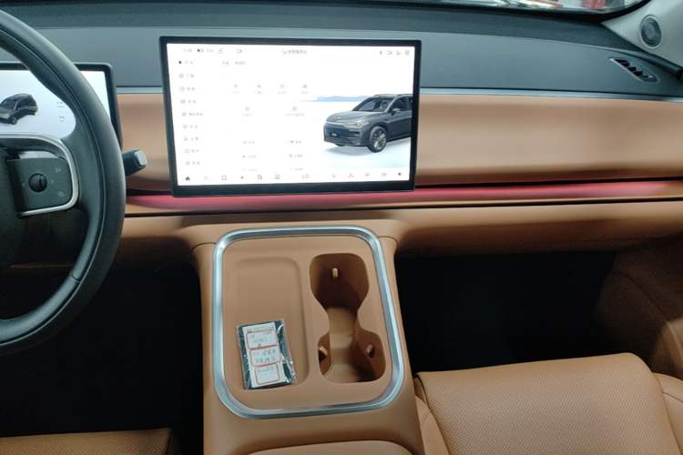 Used Leapmotor C16 2026 Extended-Range 280 LiDAR Zhizun Edition 6 Seats Audio And AC Panel