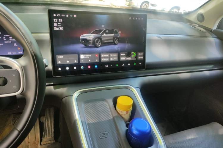 Used Leapmotor C16 2026 All-Electric 630 LiDAR Zhizun Edition 6 Seats Audio And AC Panel