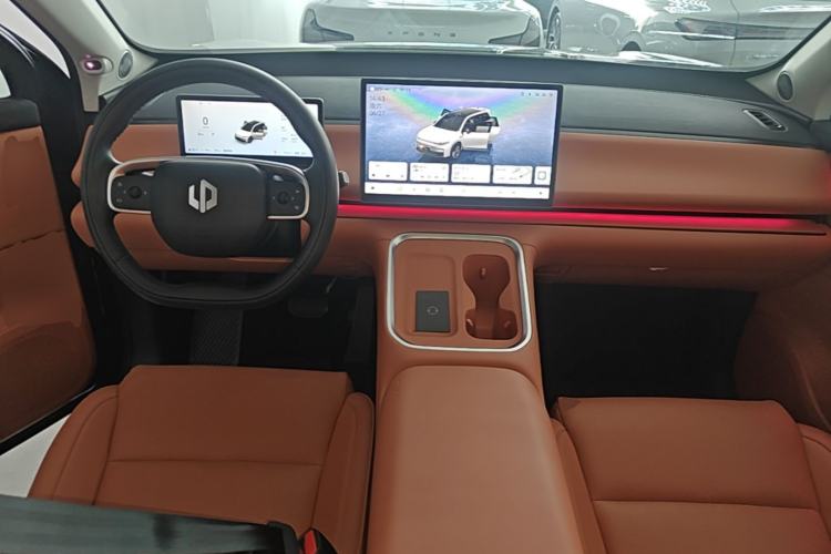 Used Leapmotor C16 2026 Extended-Range 280 LiDAR Zhizun Edition 6 Seats Center Console