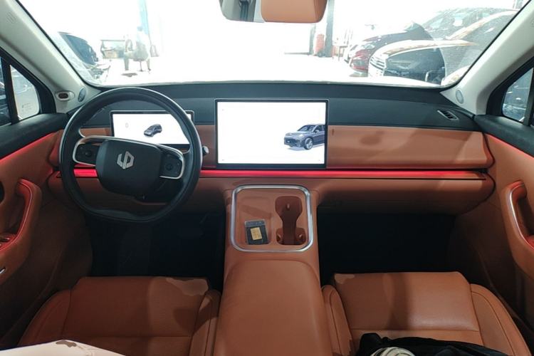 Used Leapmotor C16 2026 Extended-Range 280 LiDAR Zhizun Edition 6 Seats Center Console
