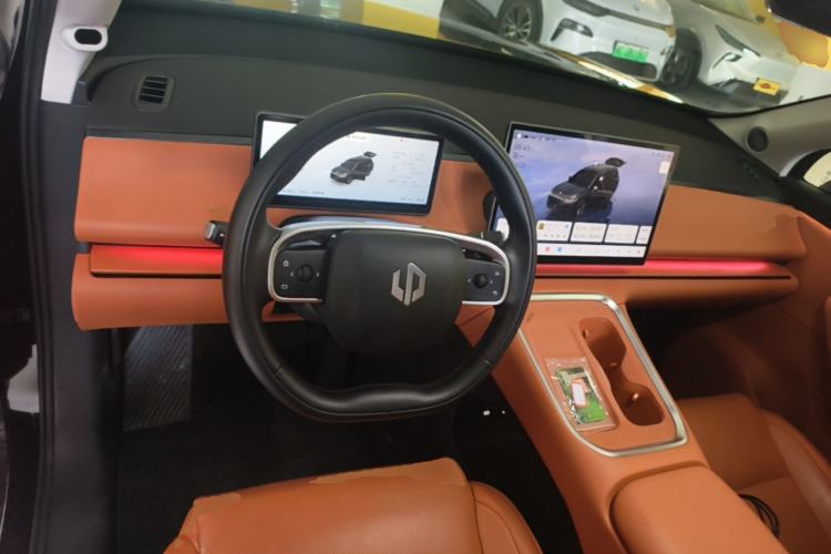 Used Leapmotor C16 2026 Extended-Range 280 LiDAR Zhizun Edition 6 Seats Center Console