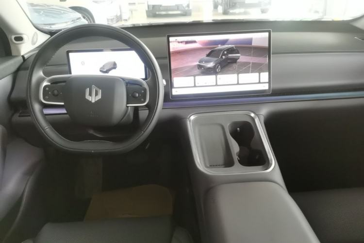 Used Leapmotor C16 2026 Extended-Range 280 LiDAR Zhizun Edition 6 Seats Center Console