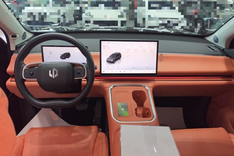 Used Leapmotor C16 2026 Extended-Range 280 LiDAR Zhizun Edition 6 Seats Center Console