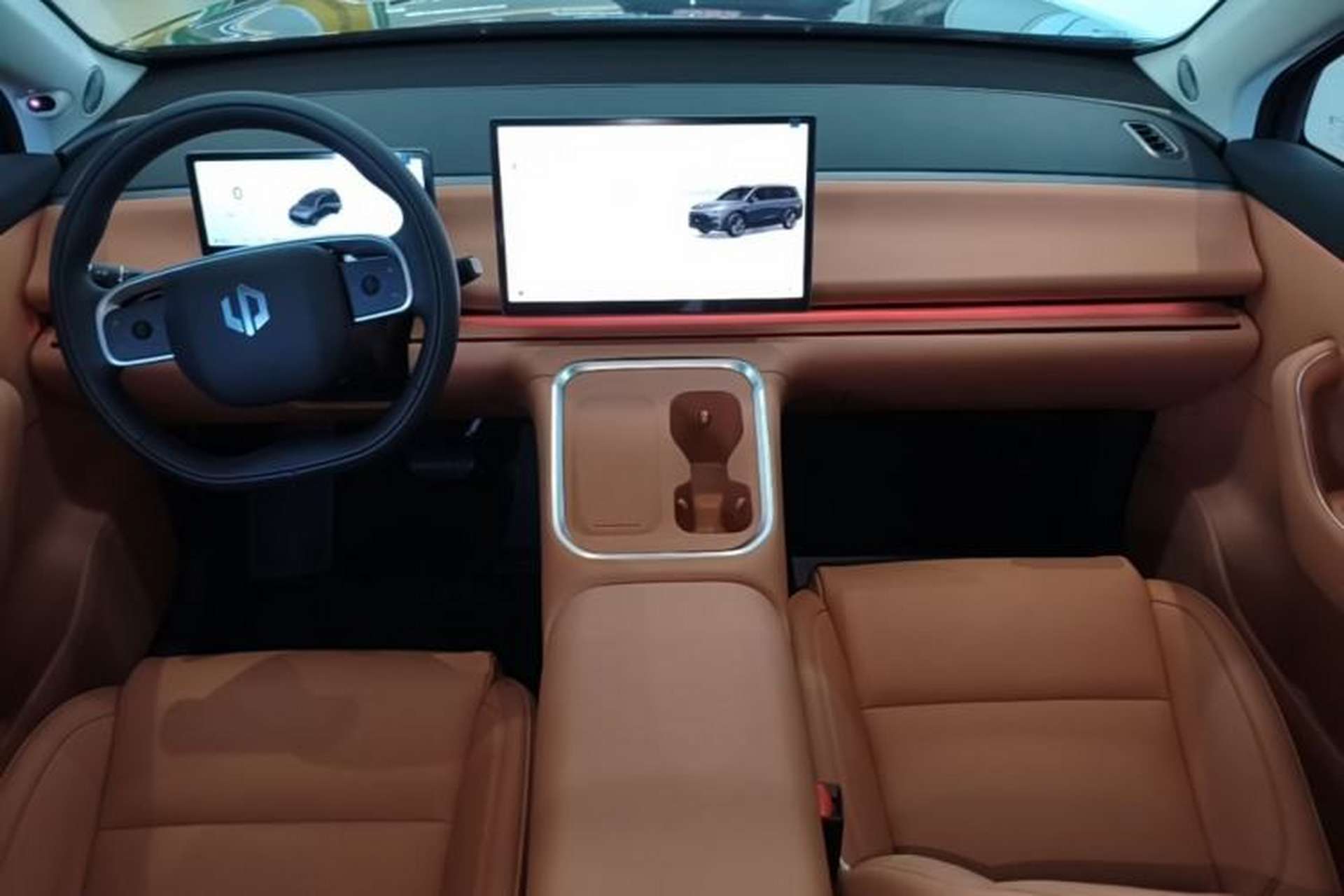 Used Leapmotor C16 2026 Extended-Range 280 LiDAR Zhizun Edition 6 Seats Center Console