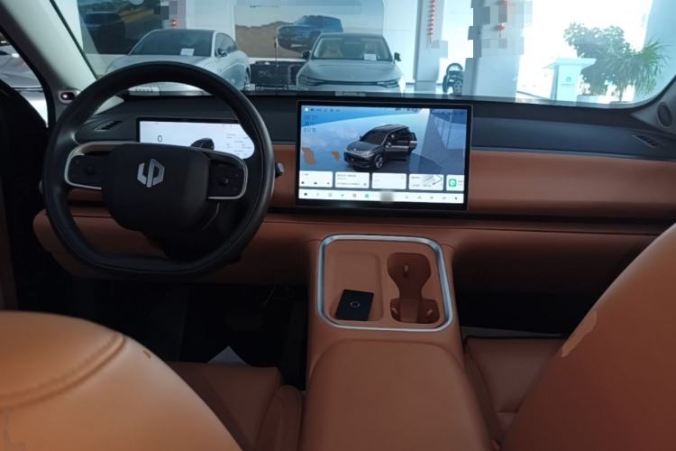 Used Leapmotor C16 2026 Extended-Range 280 LiDAR Zhizun Edition 6 Seats Center Console