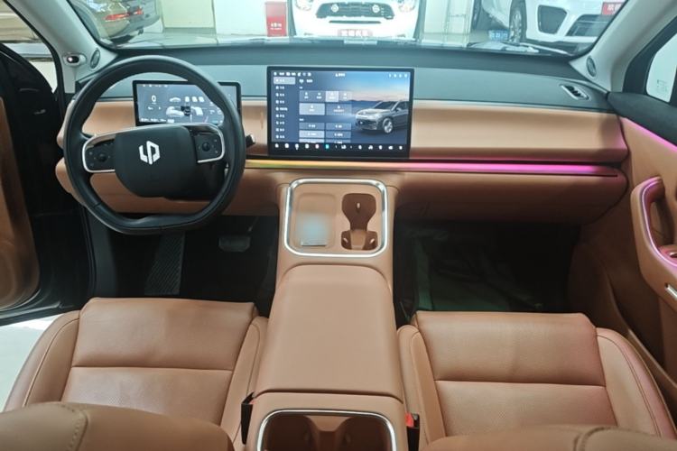 Used Leapmotor C16 2026 Extended-Range 280 LiDAR Zhizun Edition 6 Seats Center Console