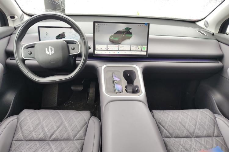 Used Leapmotor C16 2026 Extended-Range 280 LiDAR Zhizun Edition 5 Seats Center Console
