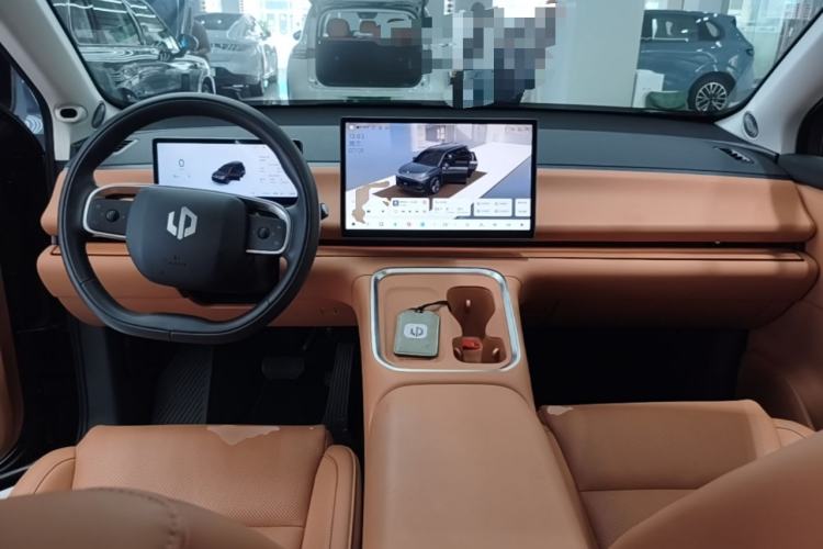 Used Leapmotor C16 2026 Extended-Range 280 LiDAR Zhizun Edition 6 Seats Center Console