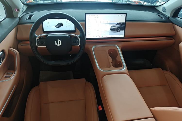 Used Leapmotor C16 2026 Extended-Range 280 LiDAR Zhizun Edition 6 Seats Center Console